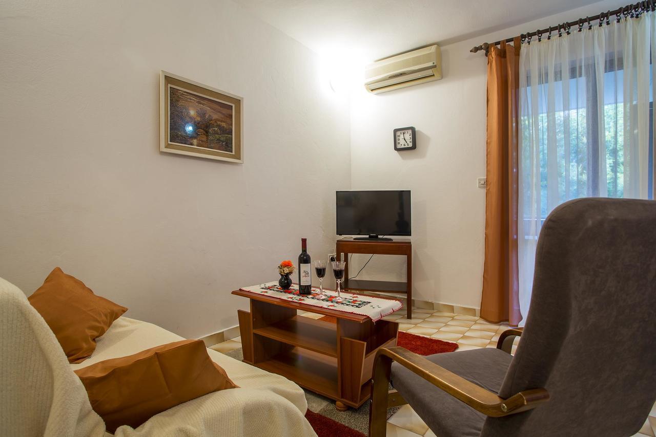 Apartment Puh Pula